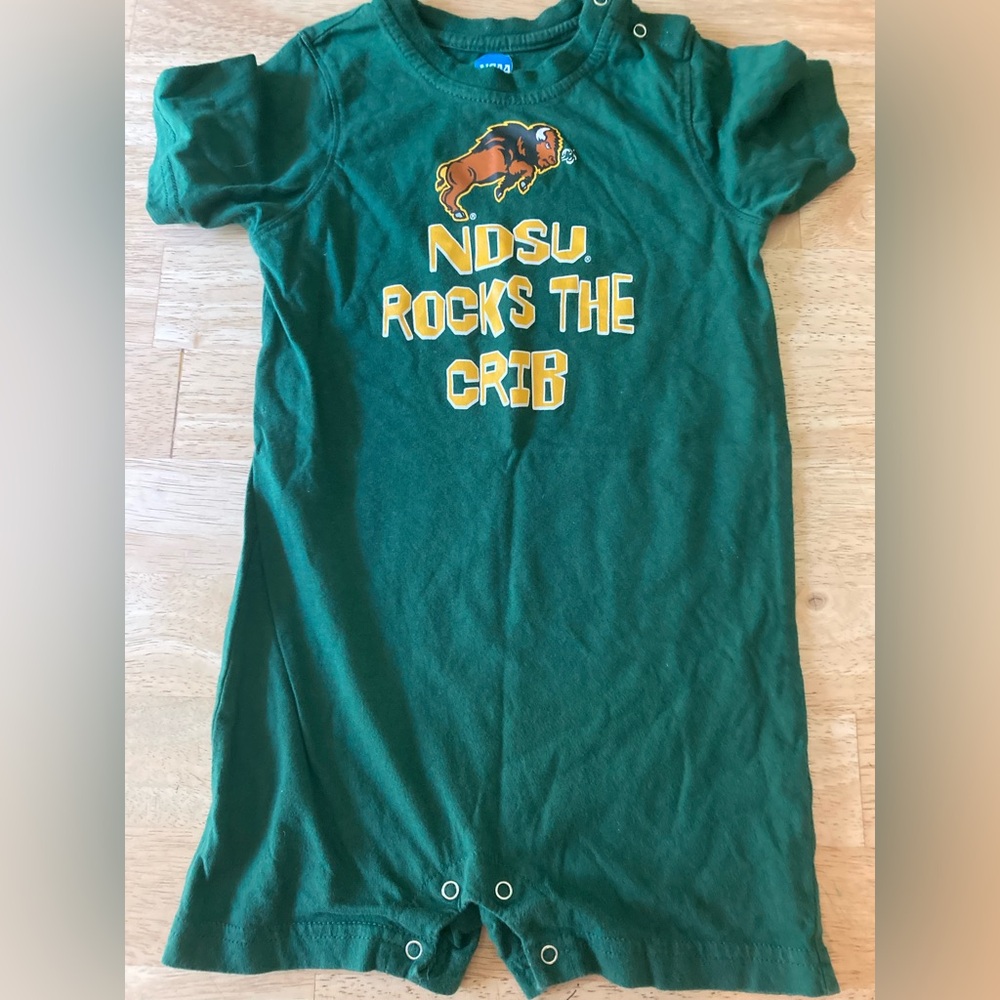 NCAA Green NDSU Bison Graphic Tee